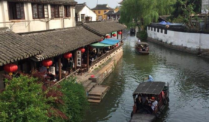 小蓝球向上跳